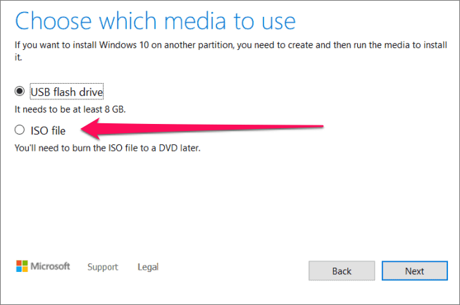 kies usb-flashdrive als het medium om Windows 10 op ssd te installeren